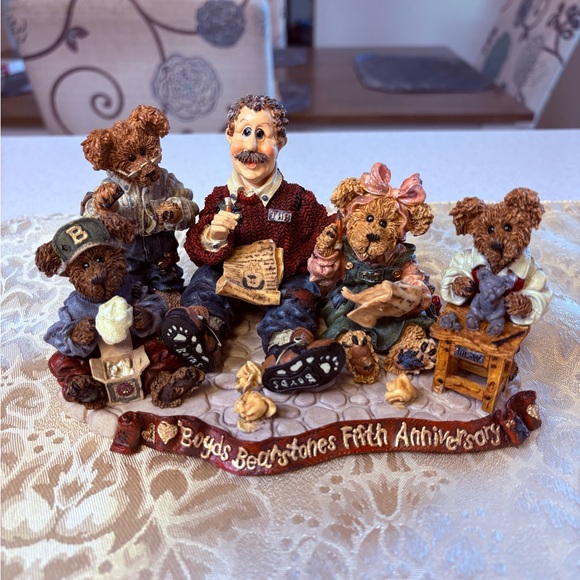 Boyds Bears Other - Boyds Bears Fifth Anniversary Figurine with Brown and Tan Accents